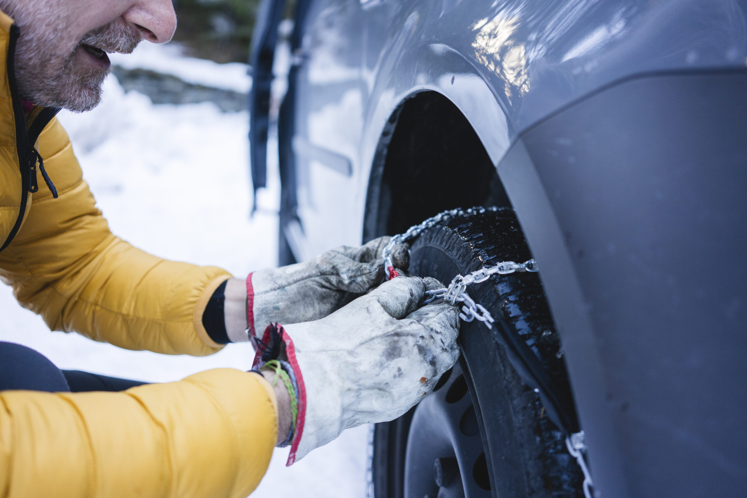 ¿Pueden dañarse mis neumáticos con las cadenas de nieve?
